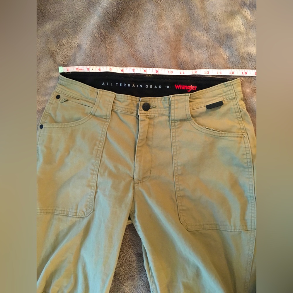 Wrangler Women’s Khaki Straight-leg Pants Sz. 12